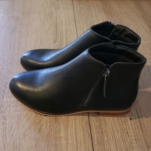 Girls Faux Leather Black Ankle Boots